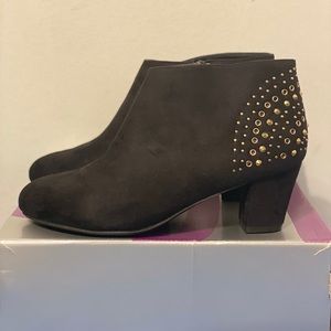 Black ankle booties